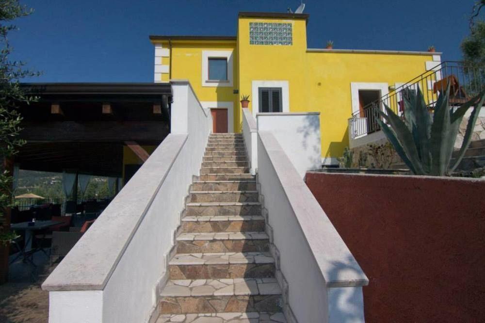לינה וארוחת בוקר פסקיצ'י Borgo Del Nespolo מראה חיצוני תמונה
